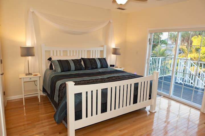 Inside Happy Island Cottage