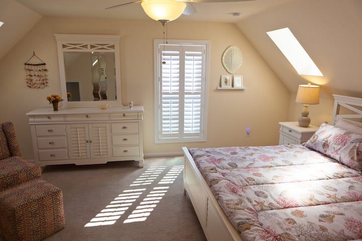 Inside Happy Island Cottage