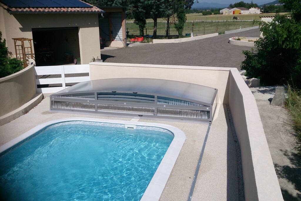 Piscine à Partager