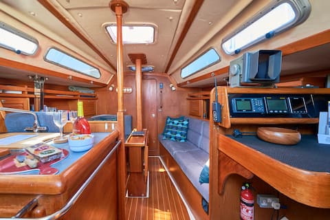 Top performing Airbnb: Sleep aboard a sailboat in Lisbon in Parque Das Nações