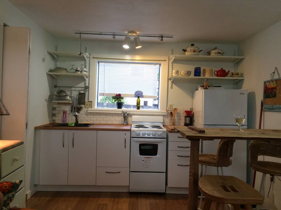 Clean, cozy and bright.