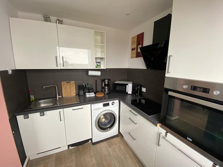 Sanierte 3,5 Z. 85m2+balkon Tv Wifi Waschmaschine - Moers