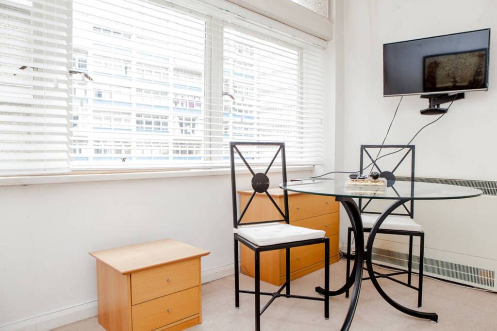 1 Bedroom - Mordern Studio Apartment