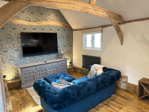 Popular Airbnb listing: Beautiful Rural Barn in Surrey Hills AONB in Mole Valley