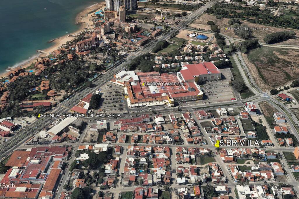 CLOSE TO MALLS AND RESTAURANTS