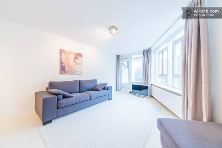 Canal View Apartment! Jordaan Area gallery image 3