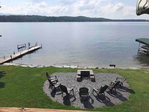 Lake Bomoseen sleeps 10 close to Killington/Pico