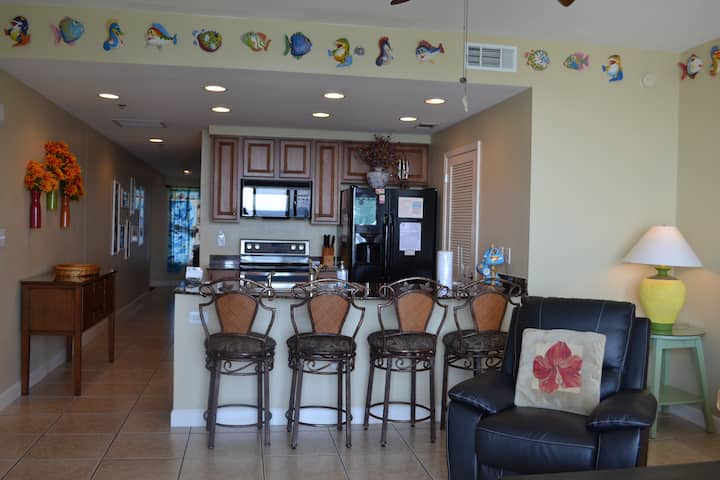 Splash Resort 703e Beachfront Luxury Condo - Florida