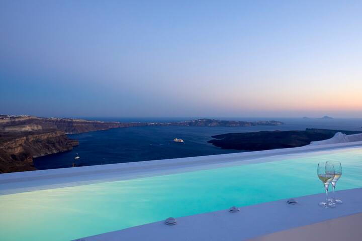 Olia Cave, 2 bedrs, heated pool, views, steam bath gallery image 4