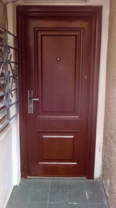 Studio private entrance.