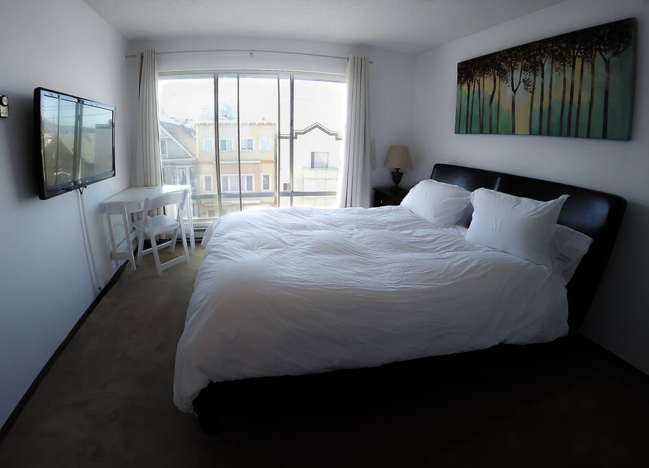 Lots of natural light and a full view of the Golden gate Bridge from your window