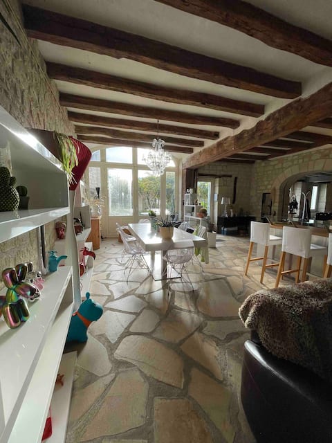 Bedroom breakfast included, heated pool