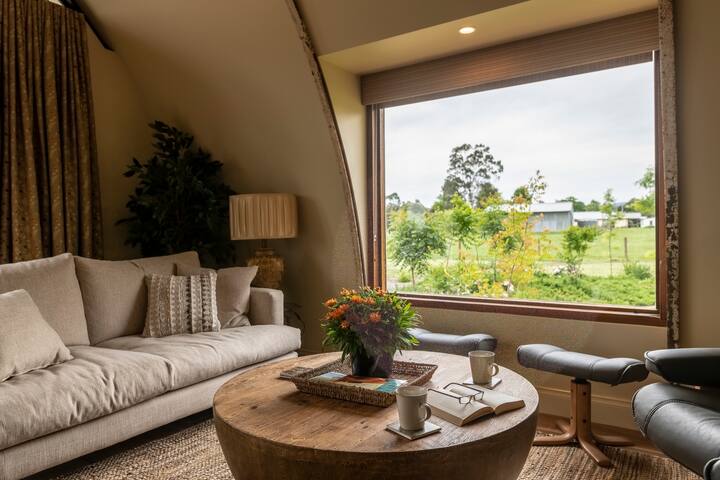 Relax in luxury at our magical Nissen Hut gallery image 5