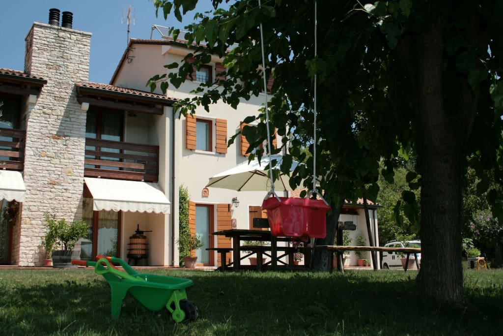 La casa e i giochi per i bambini