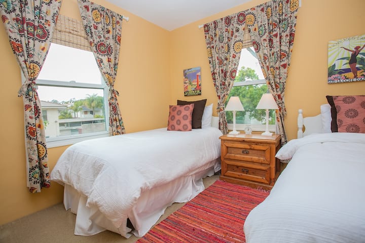 غرفة النوم 2