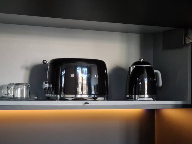 Luxury Living Barcelona 3 BDR – 3 BTH gallery image 4