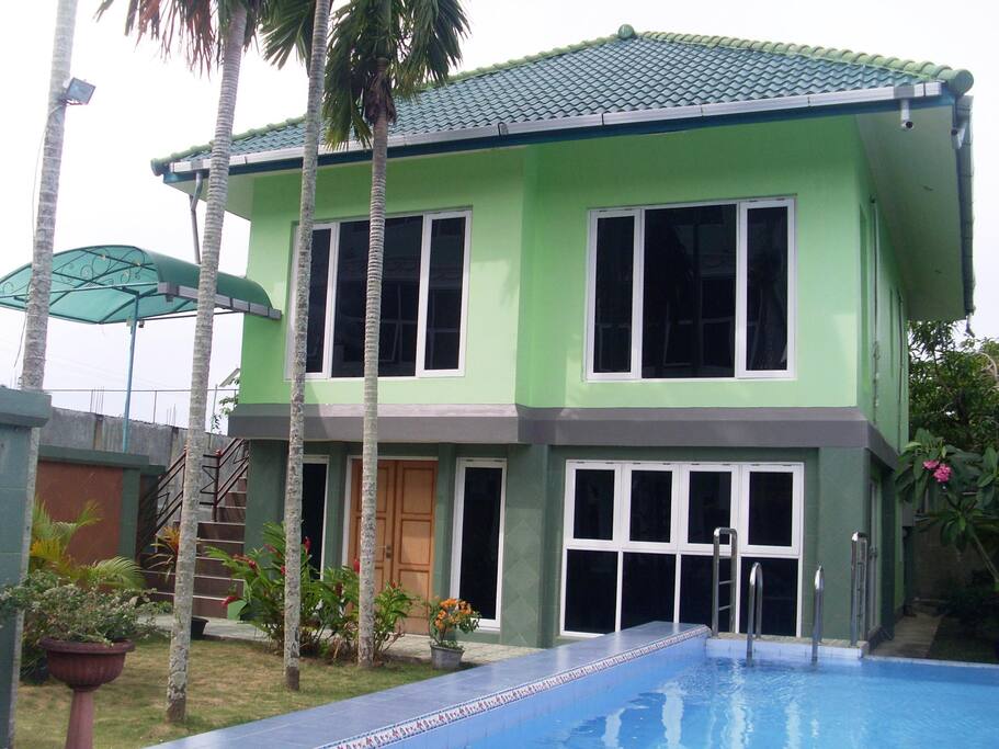 Apartment : 2 bedrooms, 2 bedrooms with hot shower, living room, kitchen (all furnished), Airconditioned, wif-fi, swimming pool in front of apartment.