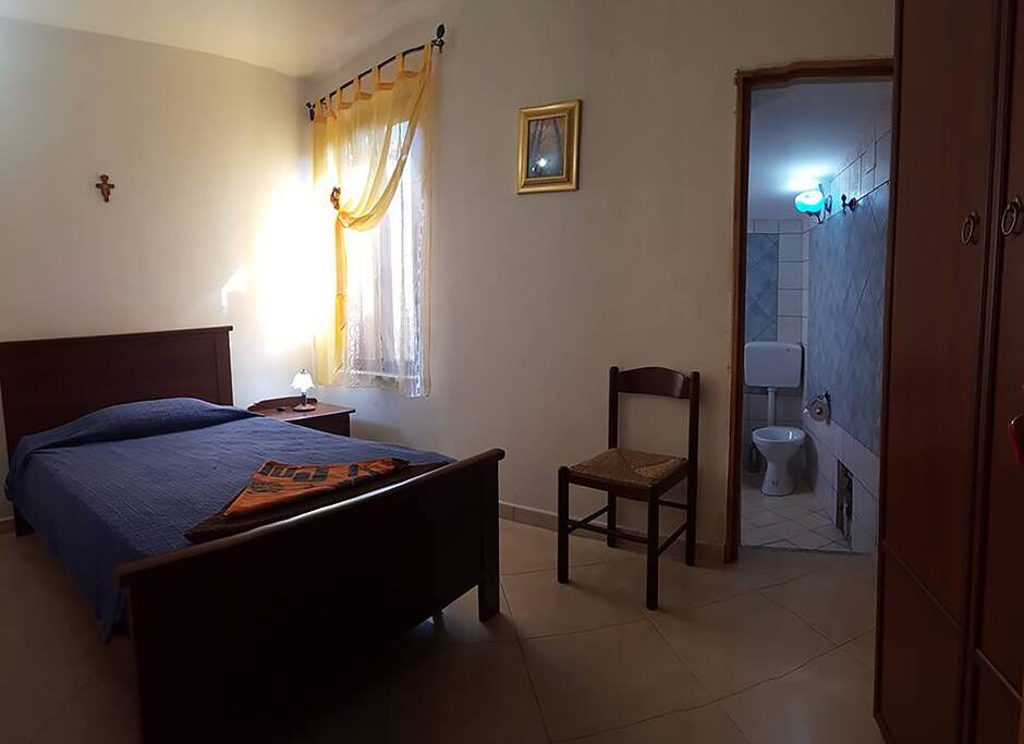 Singola con bagno in camera