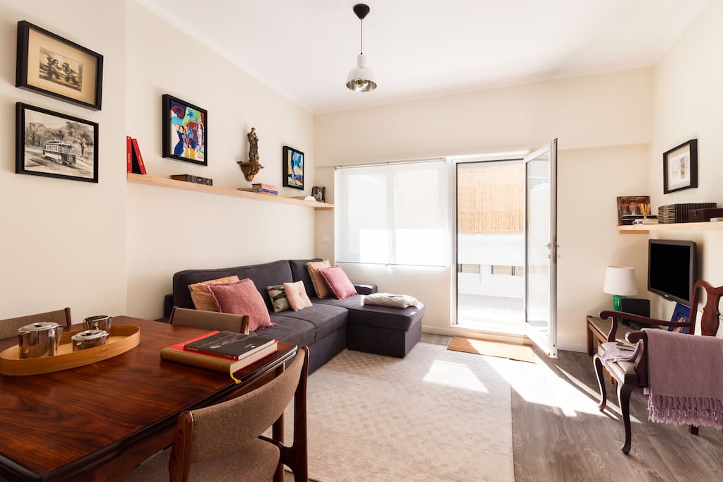 Living room with a confortable sofa bed for 2 persons