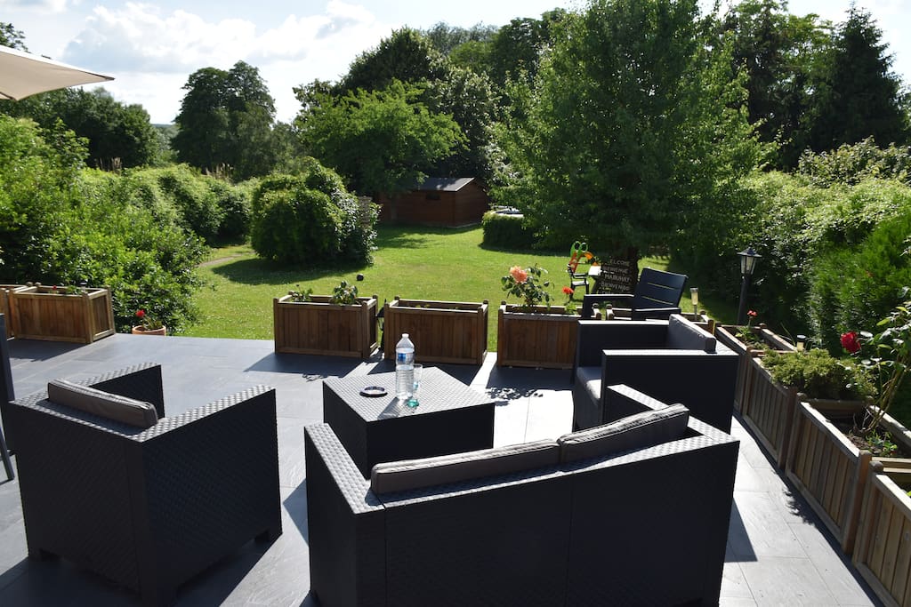 terrasse 70 m2
vue seine et piscine