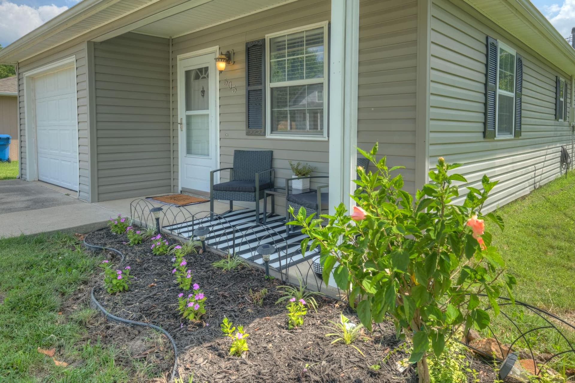 2br, between Pittsburg & Joplin, Bball, gym nearby