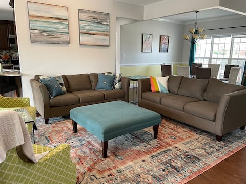 Top Airbnb: 4 Bedroom House on Cul-de-sac!! in Pinehurst