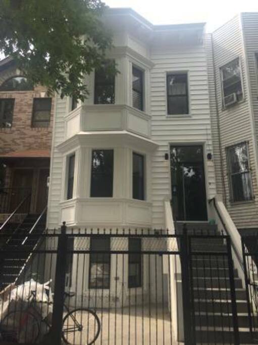 Great Brooklyn stoop!