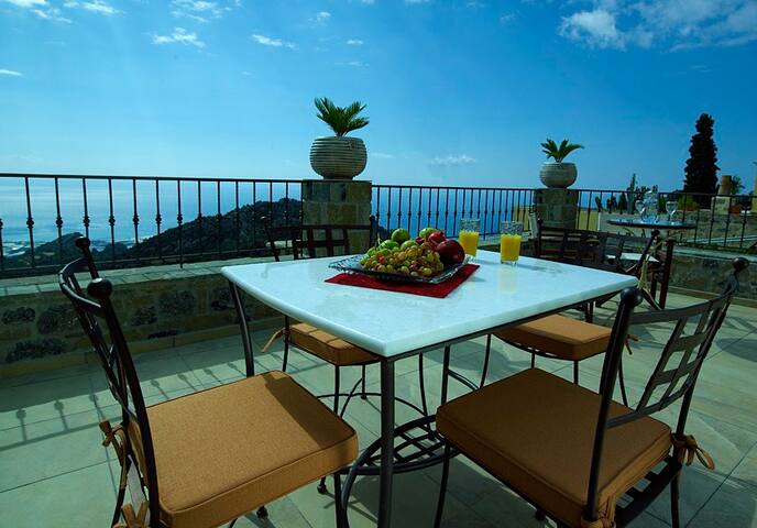 Diktynna Villas | Gaia gallery image 4