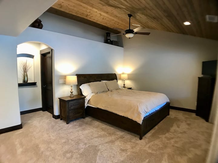 Waterfront Lake House near Bend Central Oregon Houses for Rent in Prineville, Oregon, United