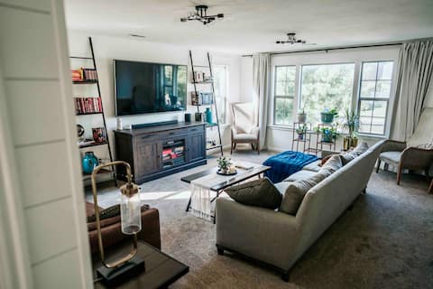 Walkable Location Near Lagoon & SLC. Comfy Beds!