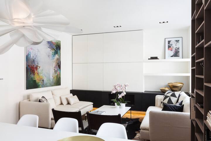 CONTEMPORARY DESIGNER APARTMENT in London Centre gallery image 2