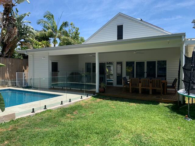 Gorgeous Home With Pool – Beachside Suffolk Park gallery image 5