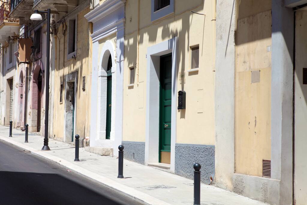 Ingresso appartamento - Via Pentasuglia n.20