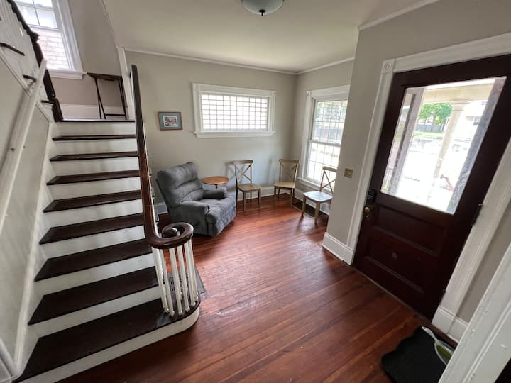 Spacious 8bd Entire Home In Downtown Geneva - Geneva, NY