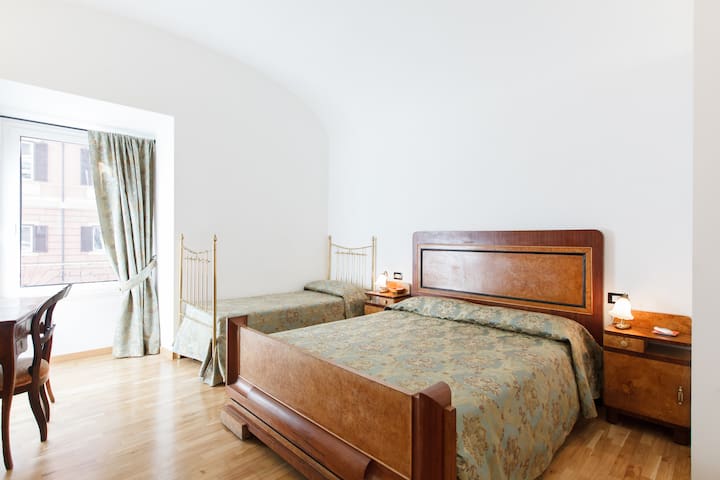 FADAHOUSE: Arts and Entertainment