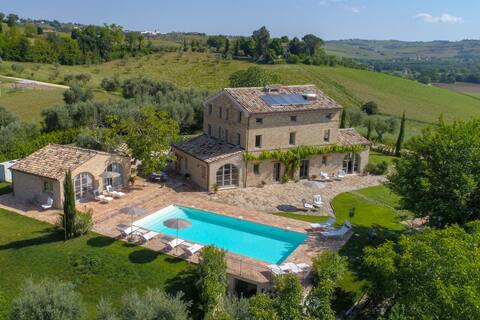 Casa Preziosa, Mogliano, Marche, It