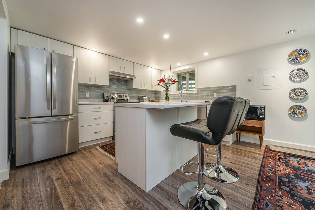 Seating at the large kitchen island.