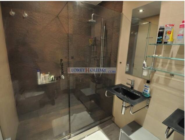 3 Floors Luxurious Villa Costa Brav gallery image 5