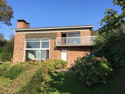 Villa of 180m2, splendid sea view, sleeping 11