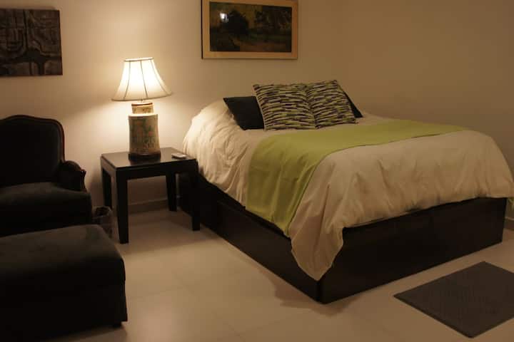 Recámara 2: cama Queen Size y cama adicional abajo