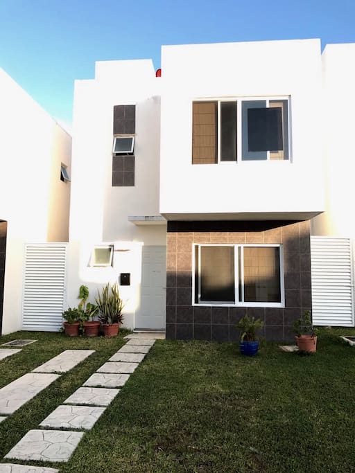 La casa. Number 8.
