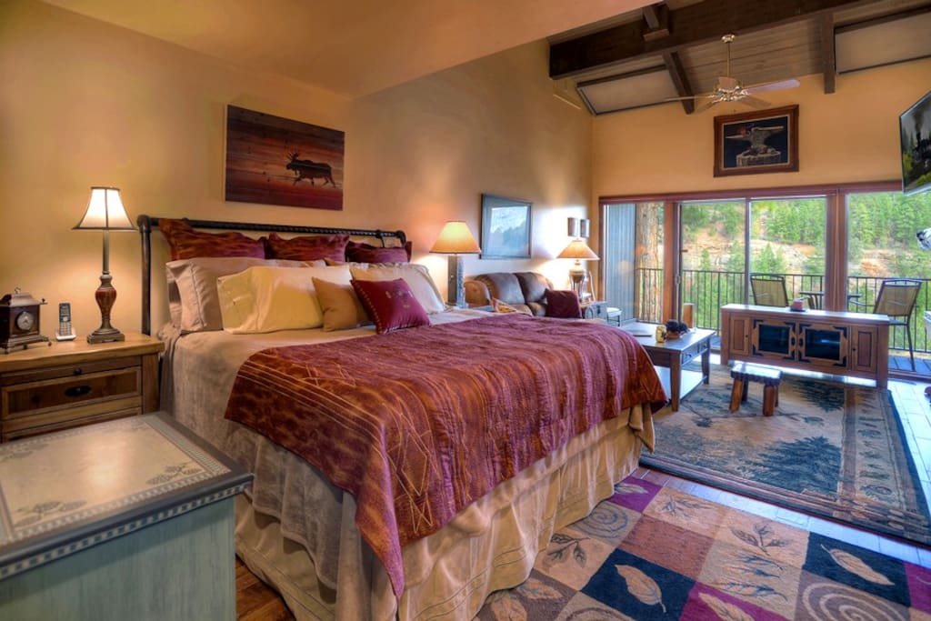Durango Colorado vacation rental condo at Tamarron Golf Resort bedroom