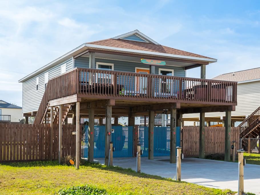 Welcome to Surf "Sea"ker your home away from home.