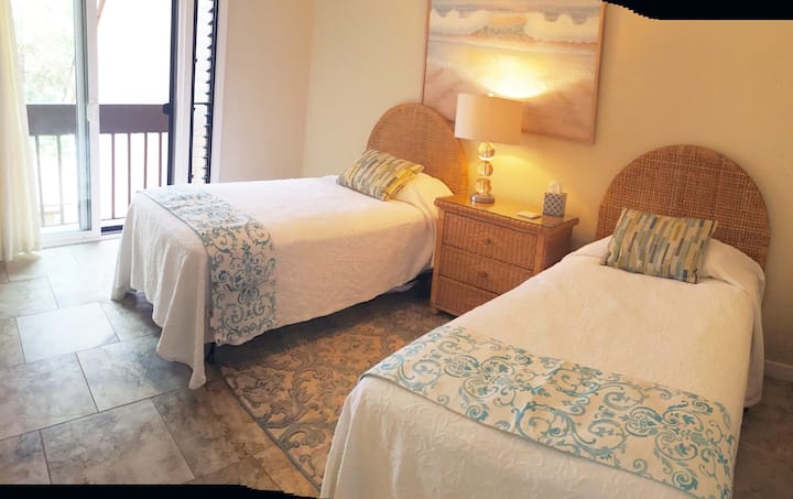The two single beds in the 3rd Bedroom can also be fit together to make a king size bed if desired
