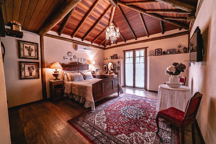 Suite Hortênsia - Queen bed 
עם מרפסת ונוף לנהר