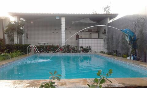 Full house, with swimming pool, garden, Brandão etc.