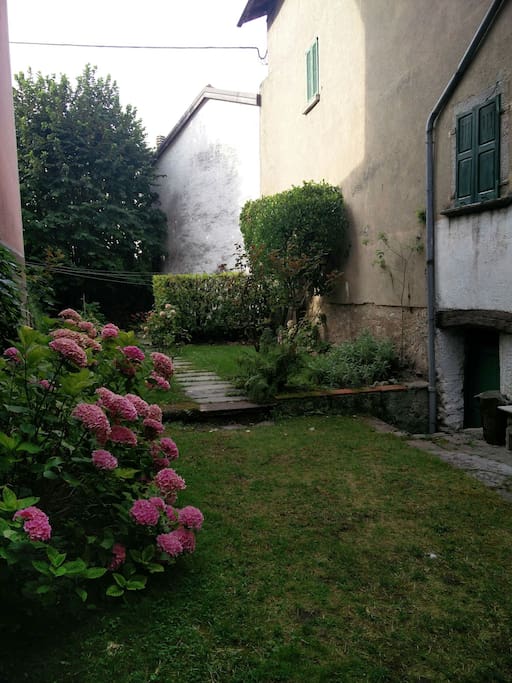 Private garden in inner position, quite and ideal to read a book and drink a glass of wine. Your children can also enjoy and play in a safe environment.