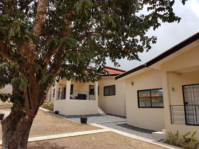 Portersville. Lux furnished Villa. Wifi, Hot water