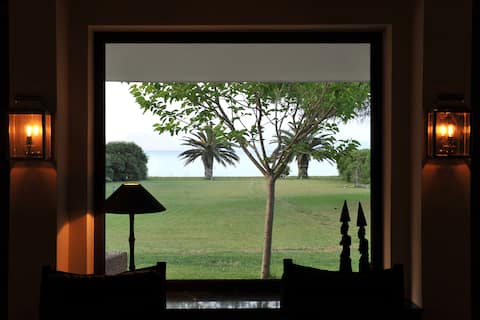 Luxurius costal villa in Pefkohori Chalkidiki
