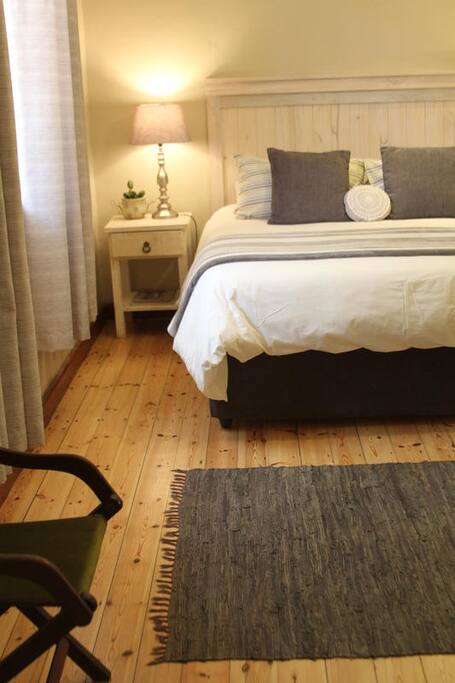 Ripple Hill Queen En-Suite photo 0